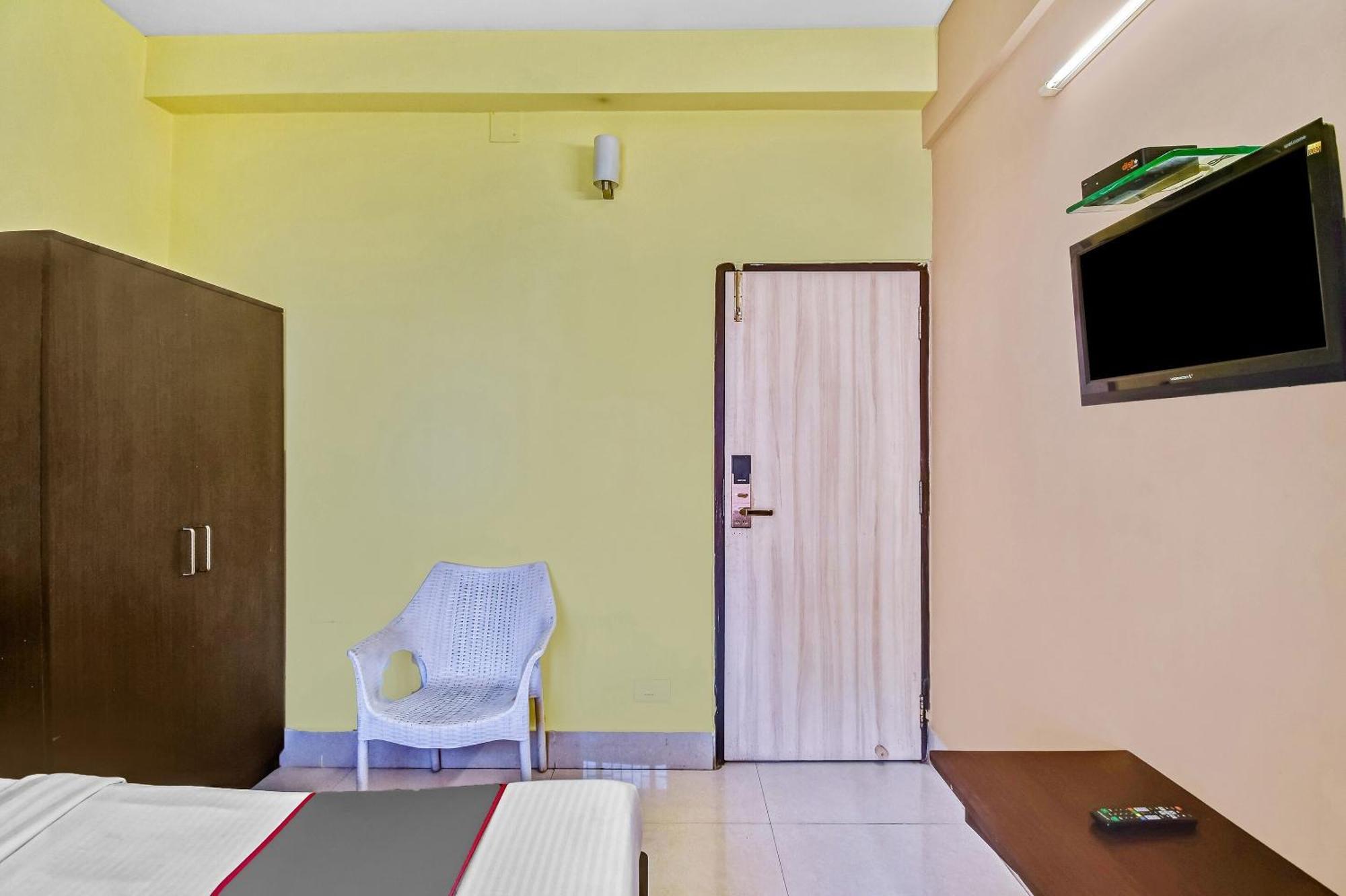 Capital O Kabita Guest House Near Acropolis Mall Kolkata Ngoại thất bức ảnh