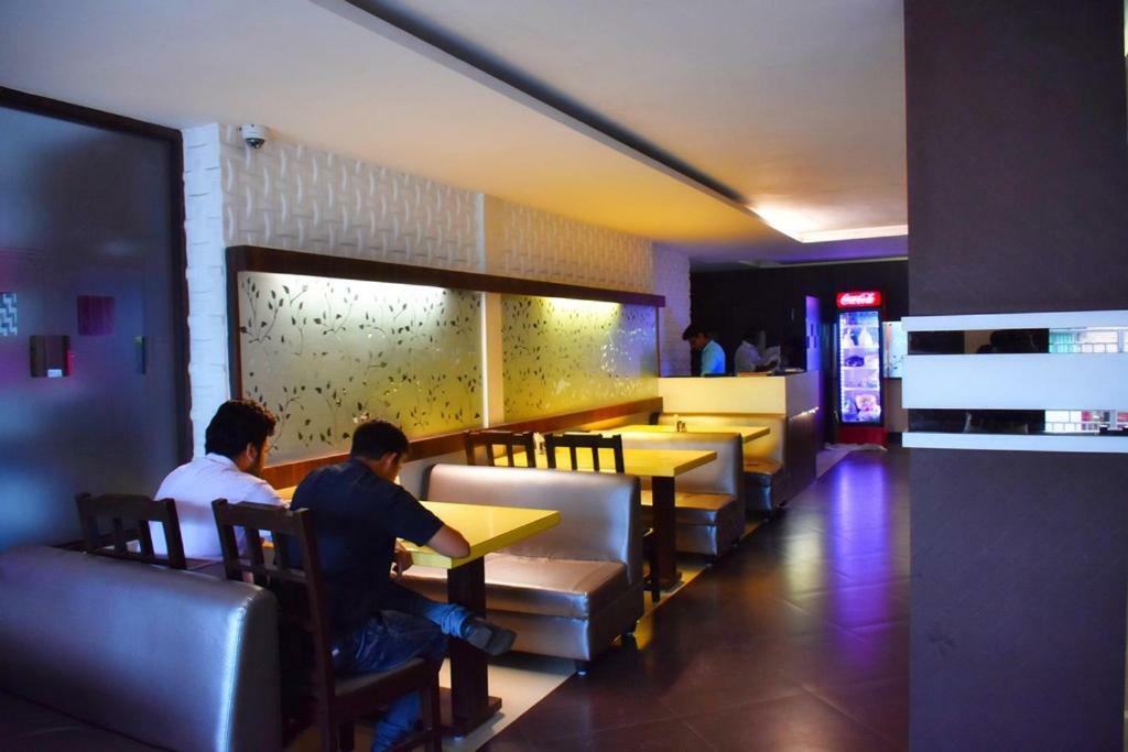 Capital O Kabita Guest House Near Acropolis Mall Kolkata Ngoại thất bức ảnh